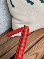 CC クラシック スモール 15 ジップポーチ（クリムゾンレッド グレインカーフスキン製）