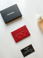CC CARD HOLDER 11.2 RED GRAINED CALFSKIN GOLD ICON