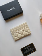 CCカードホルダー 11.2 クリーム グレインカーフスキン ゴールドアイコン