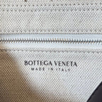 MINI CASSETTE 23 IN BLACK WHITE CALFSKIN