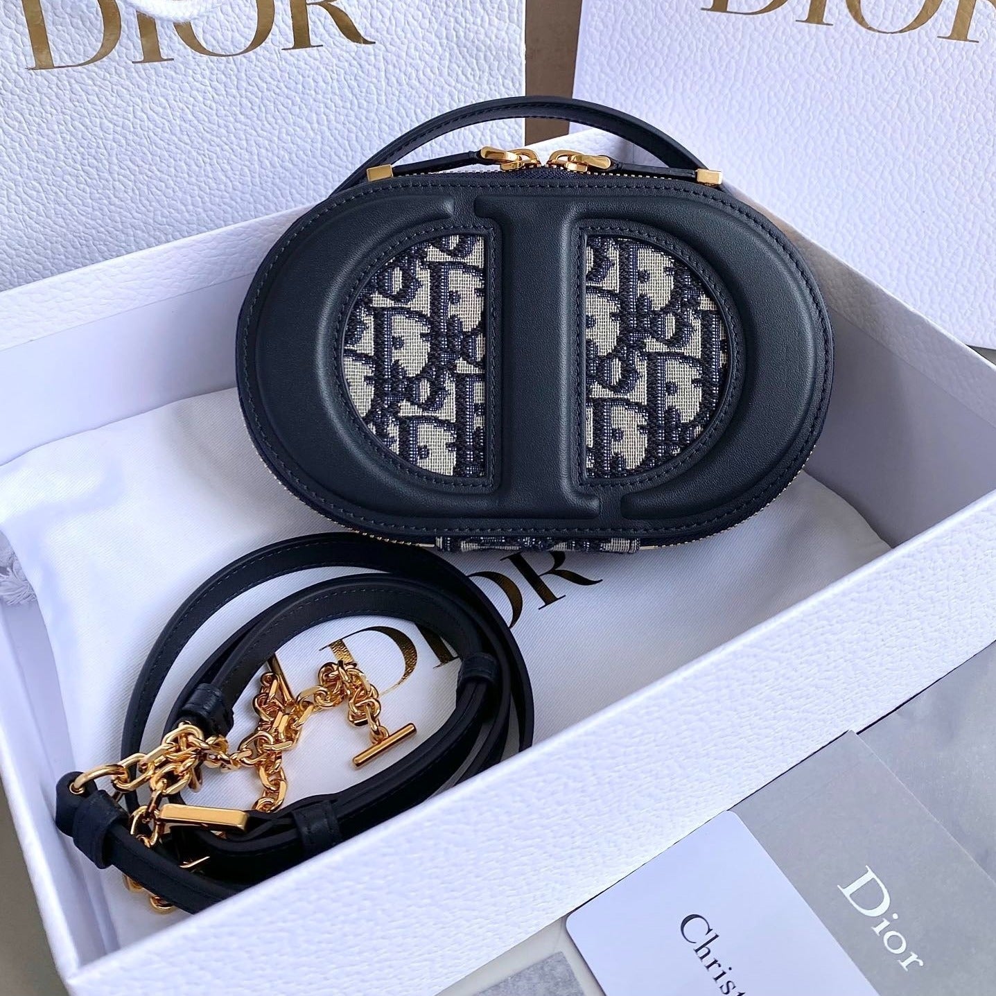 シグネチャー 18 オーバルバッグ（ブルー オブリーク ジャカード）