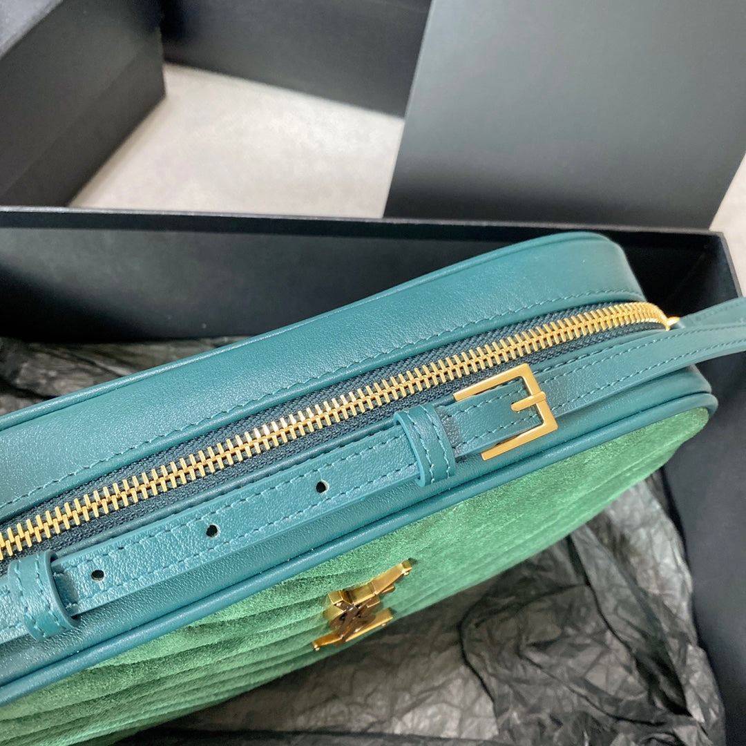 ルー カメラバッグ 23 グリーンがかったスエードとカーフスキントリム