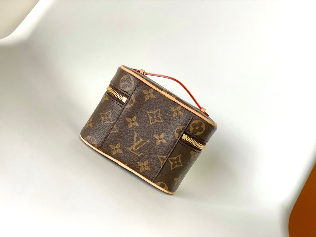 ナイスナノ 14 トイレタリーポーチ