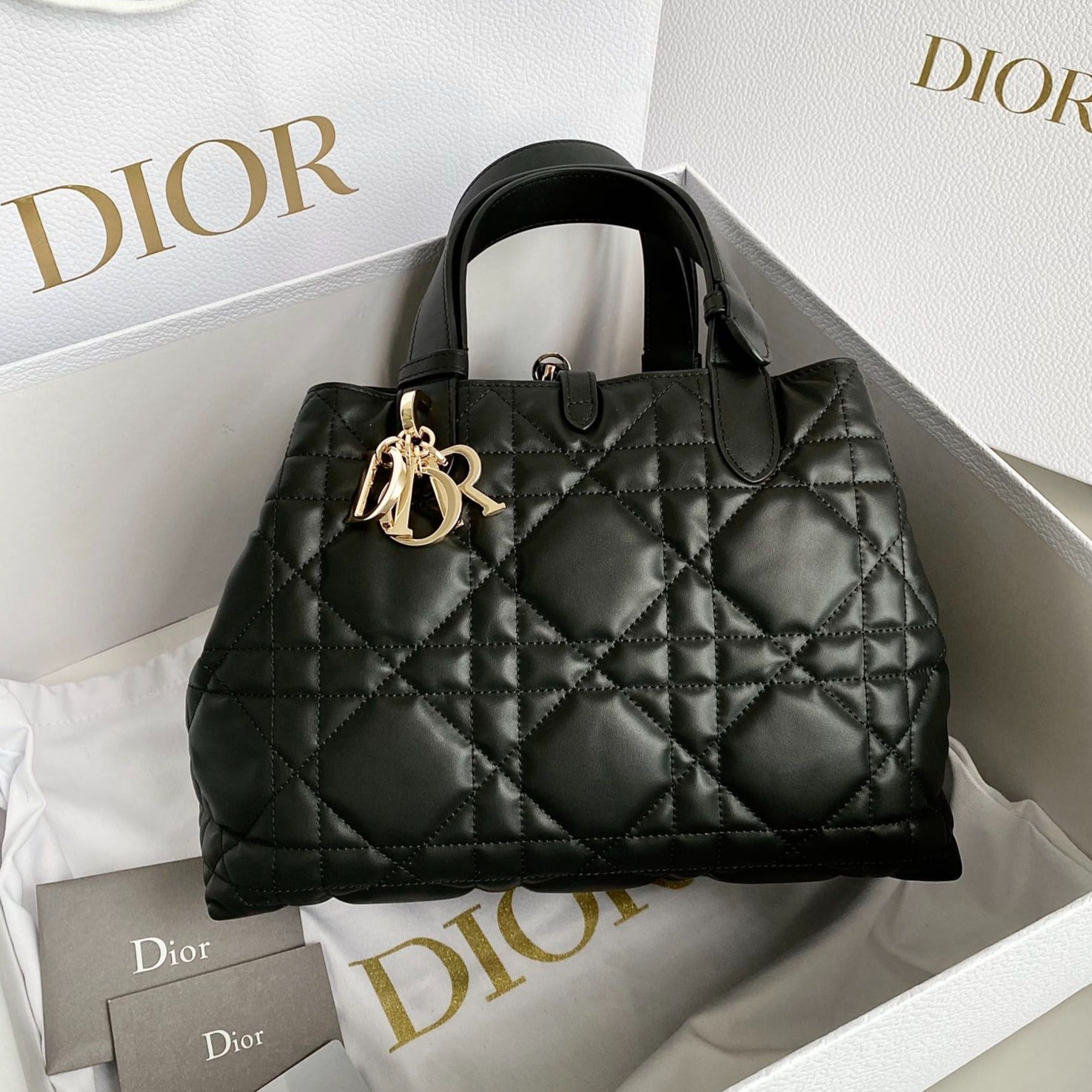 TOUJOURS 28 バッグ ブラック ラムスキン