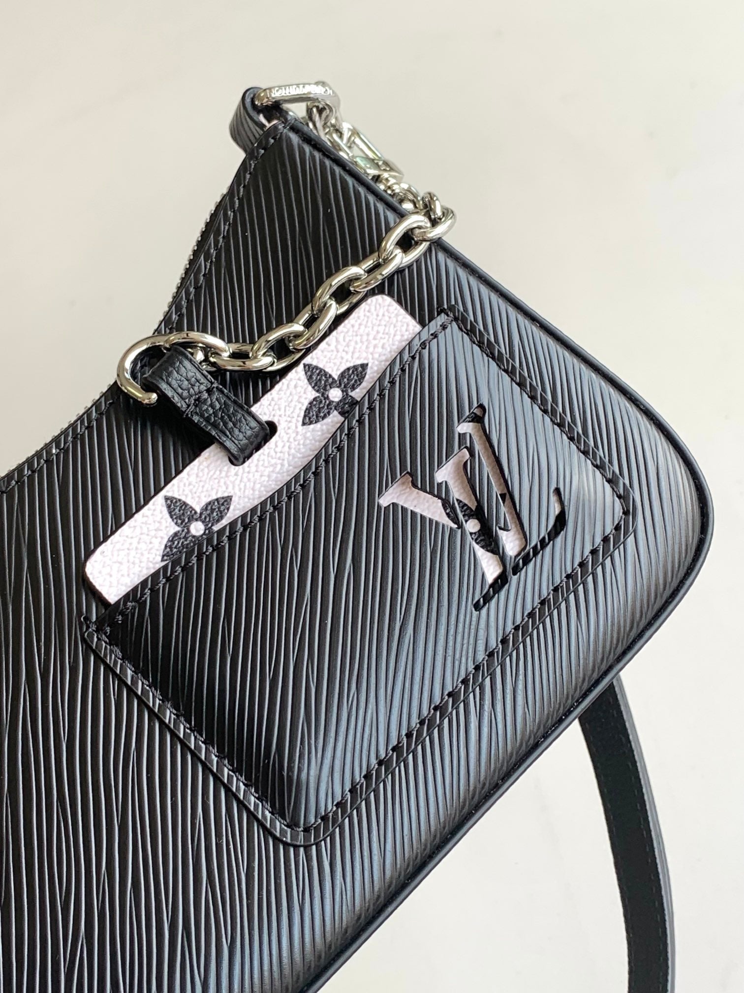 マレリーニ 19 ブラック エピ グレインレザー