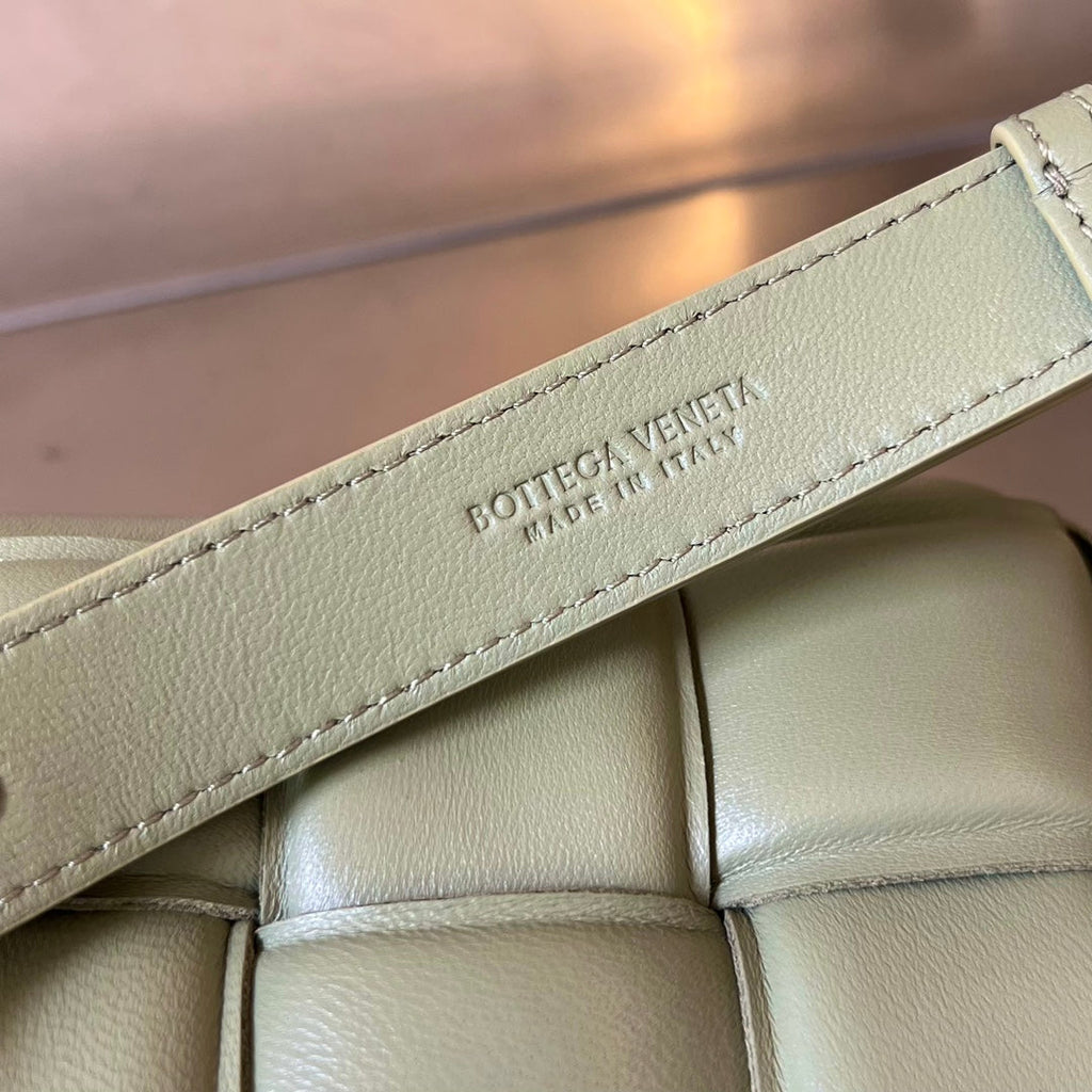 ミニカセット 18インチ ホワイトクリームラムスキン