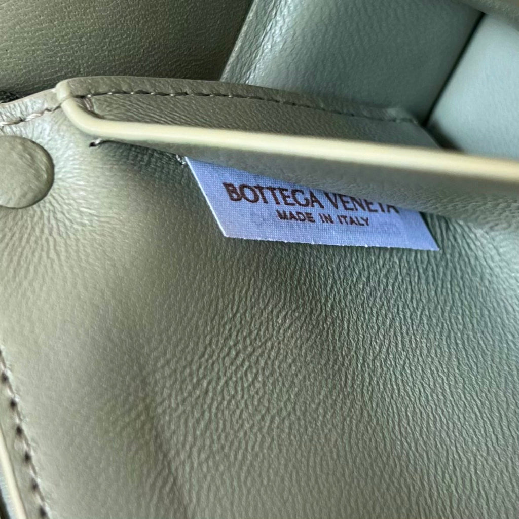 ミニカセット 18インチ ホワイトクリームラムスキン