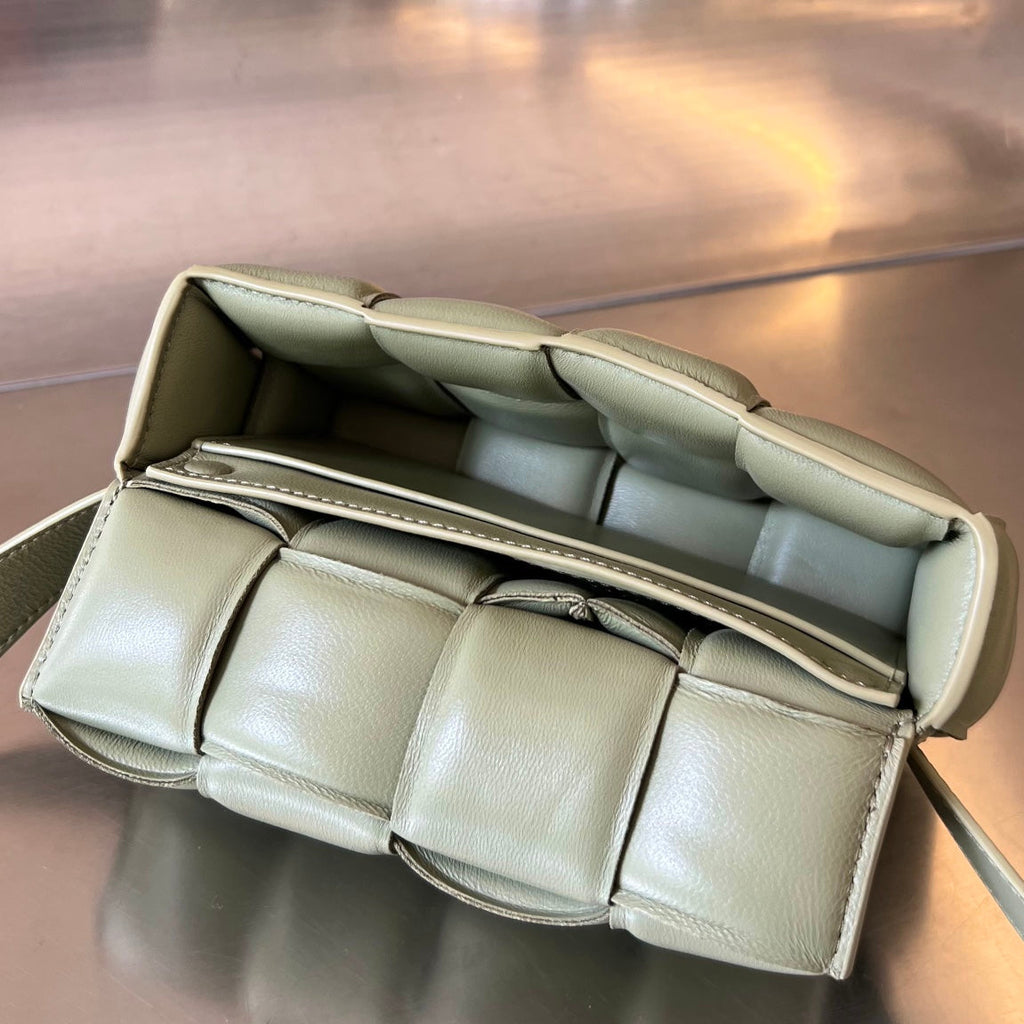 ミニカセット 18インチ ホワイトクリームラムスキン