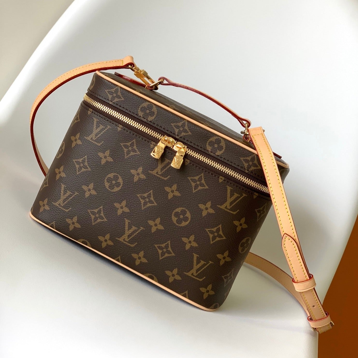 ナイスBB 24トイレタリーポーチ