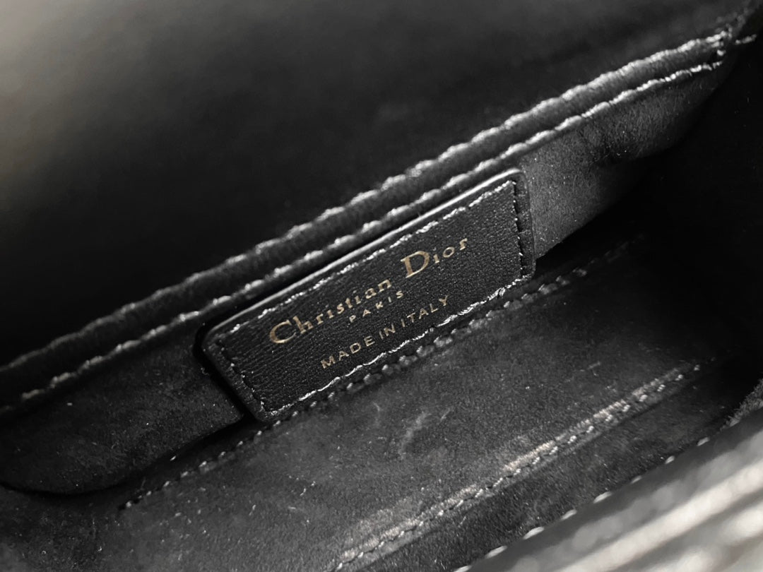 マイクロ レディ 12 バッグ（ブラック ラムスキン）