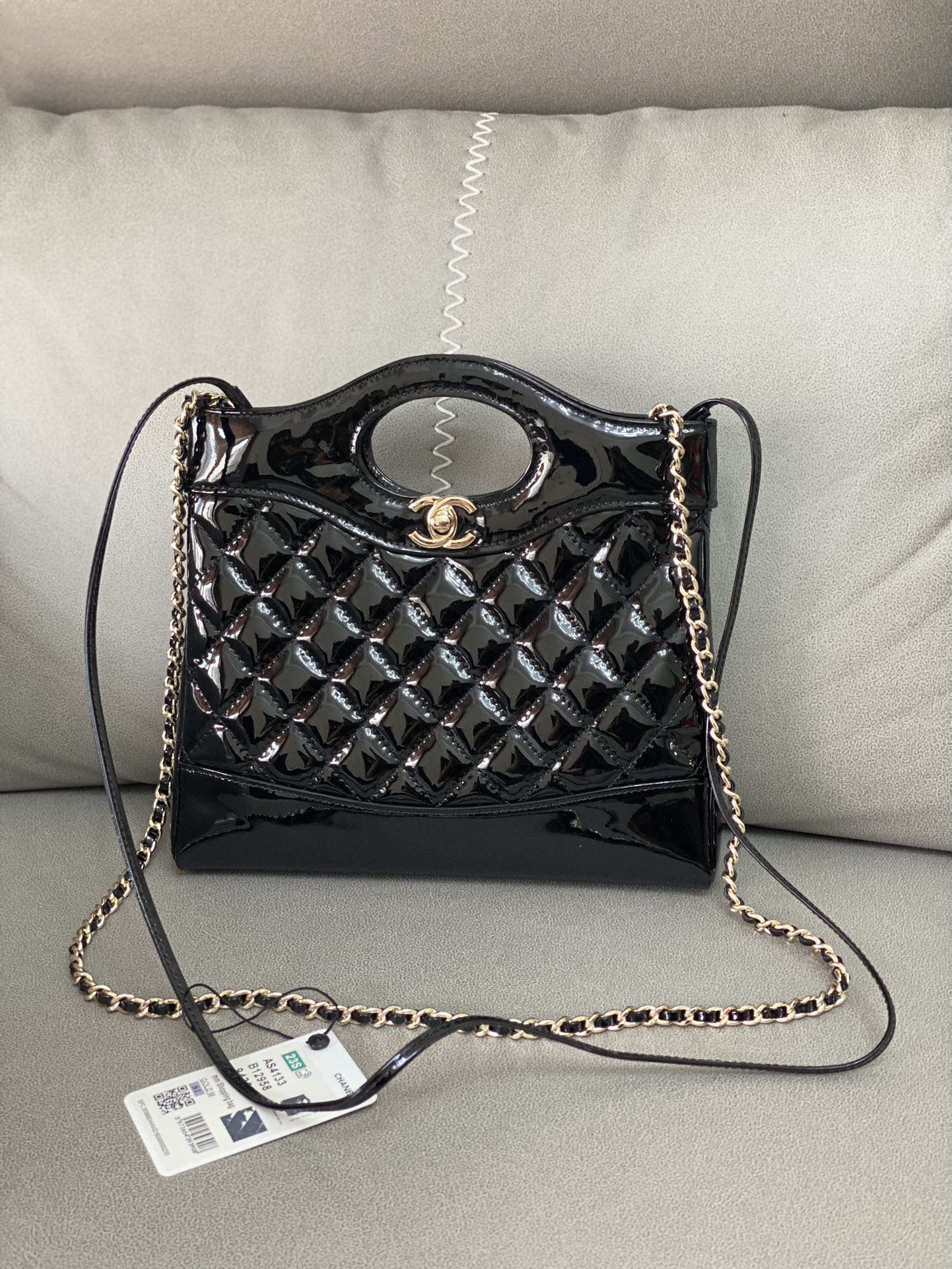 CC MINI 23 ショッピングバッグ（光沢のあるブラックカーフスキン製）