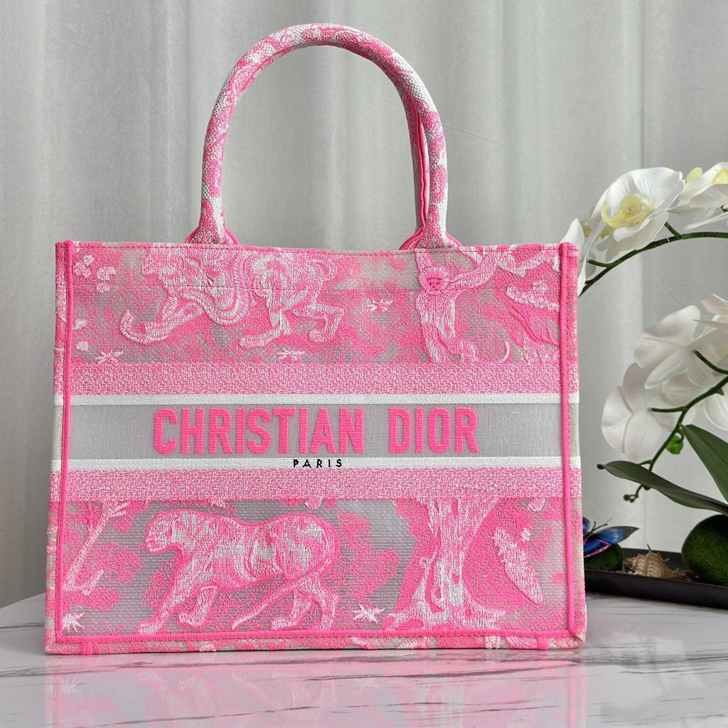 ミディアムブックトート37 キャンディピンク マクロカナージュ刺繍