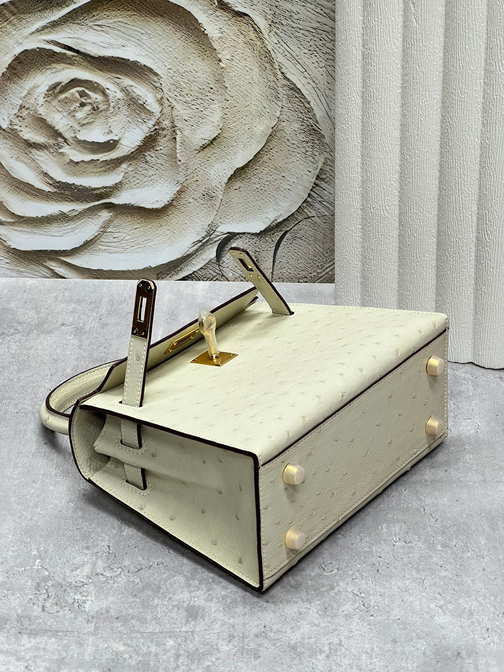 ケリーバッグ 20 ホワイトクリームオーストリッチレザー、ゴールド金具（オーダーメイド）