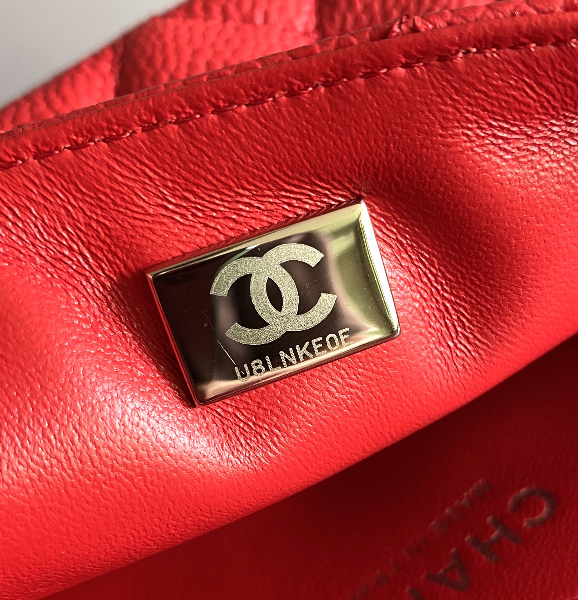 ミニ長方形フラップバッグ 20cm レッドキャビア シルバー金具