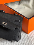 KELLY DESORDRE 20 IN BLACK EPSOM LEATHER WITH SILVER HARDWARE