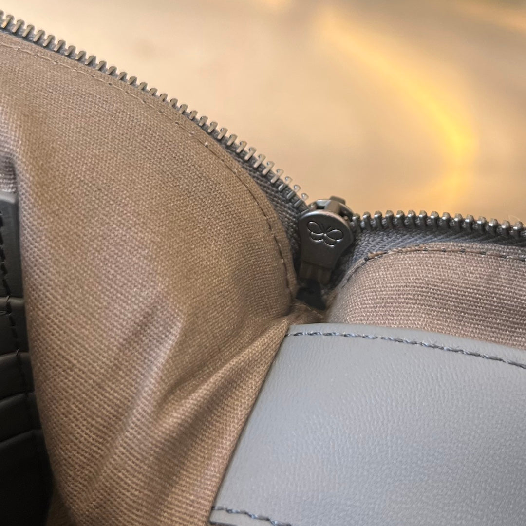 イントレチャート 30 グレースチールラムスキン