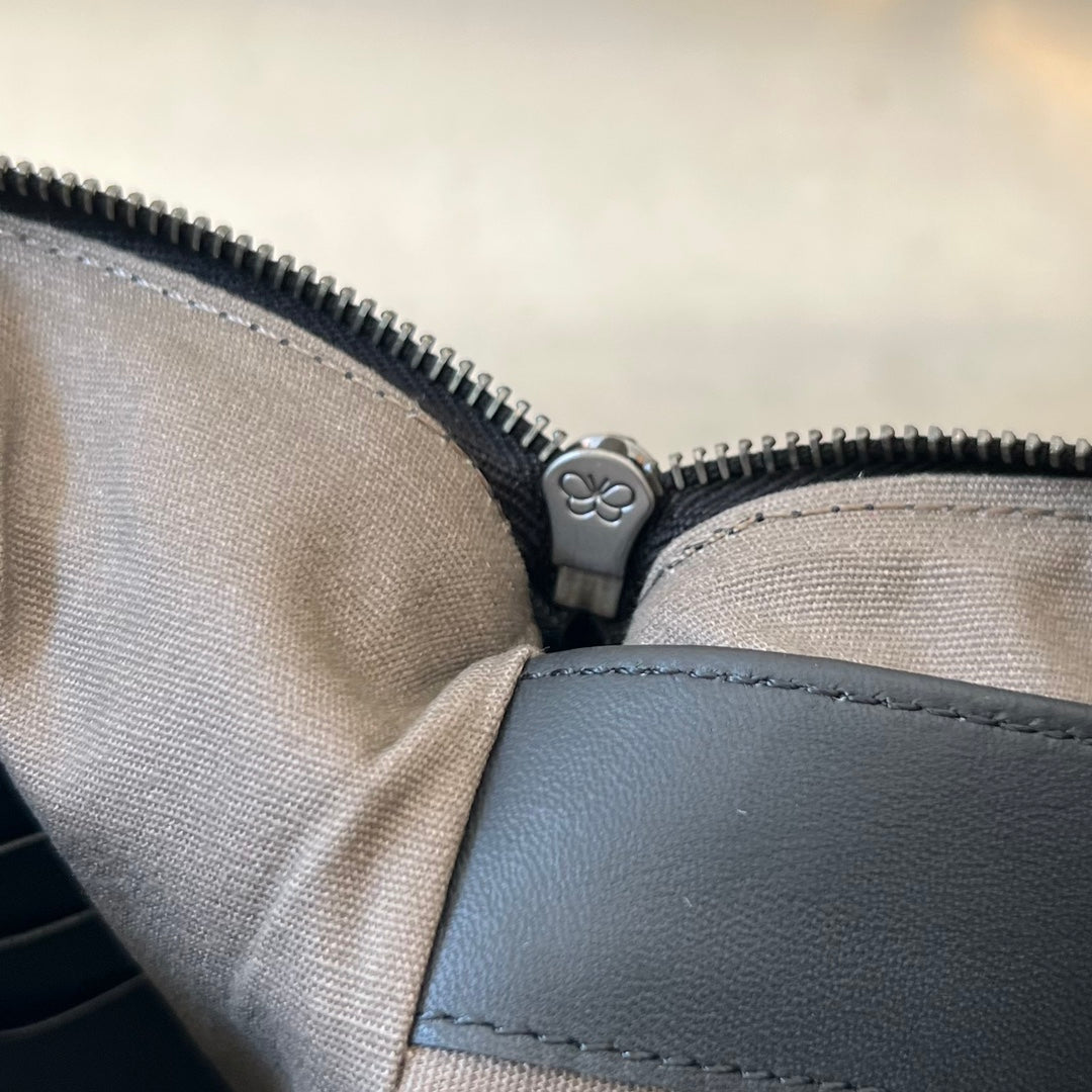 イントレチャート 30 ブラックラムスキン