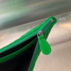 イントレチャート 30 エメラルドグリーンのラムスキン