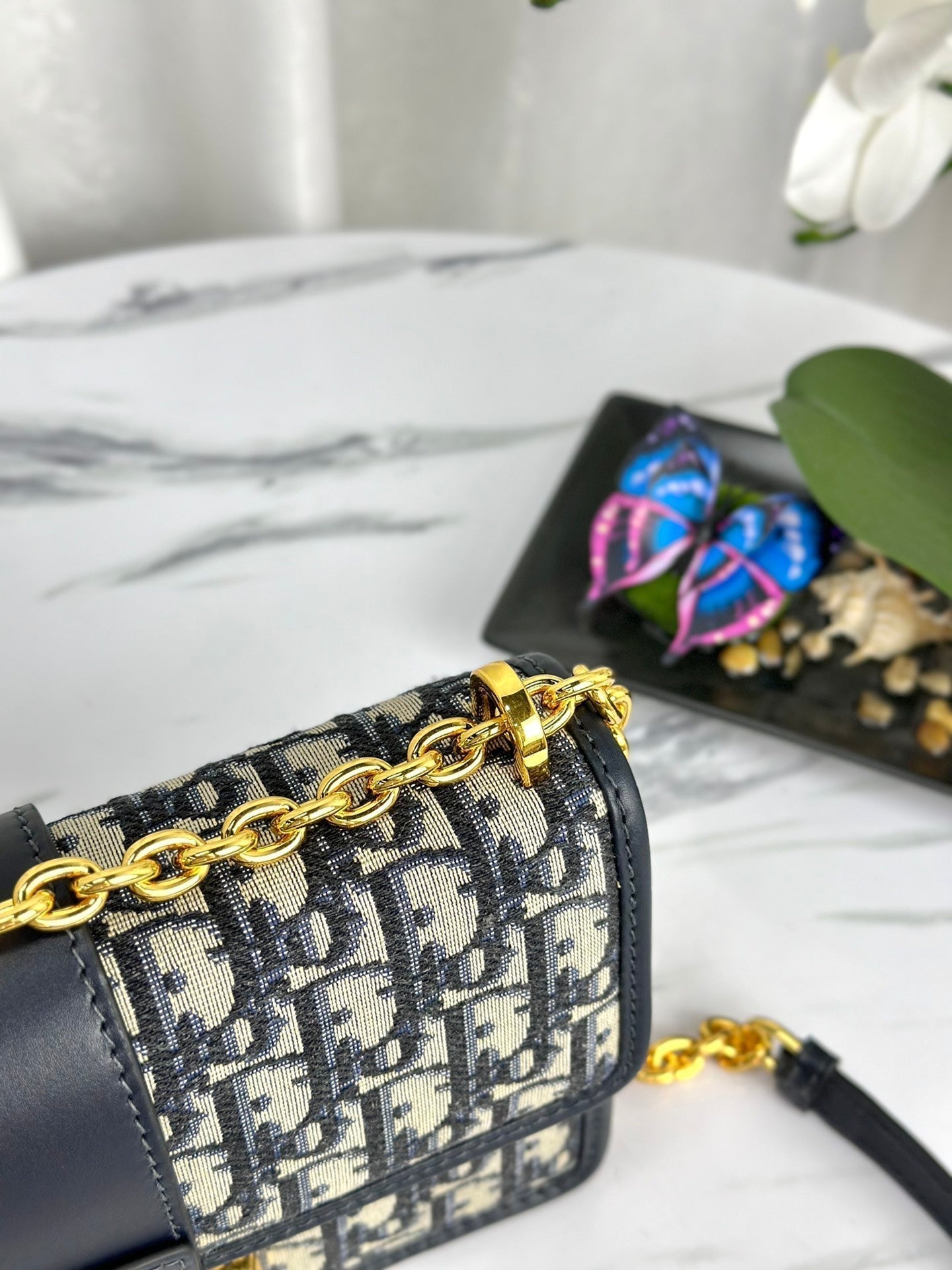 モンテーニュ 25 バッグ（ブルー オブリーク ジャカード）