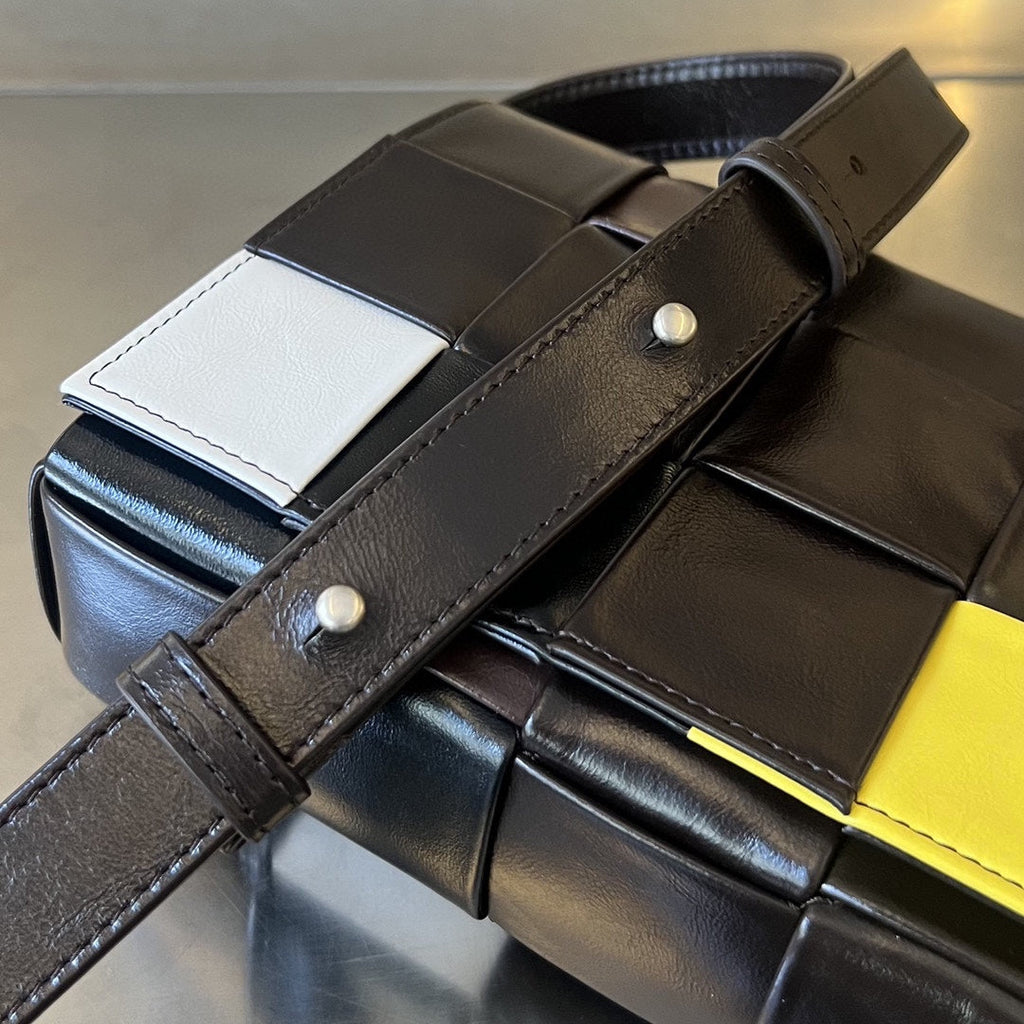 カラフルなカーフスキンのスモールカセット23