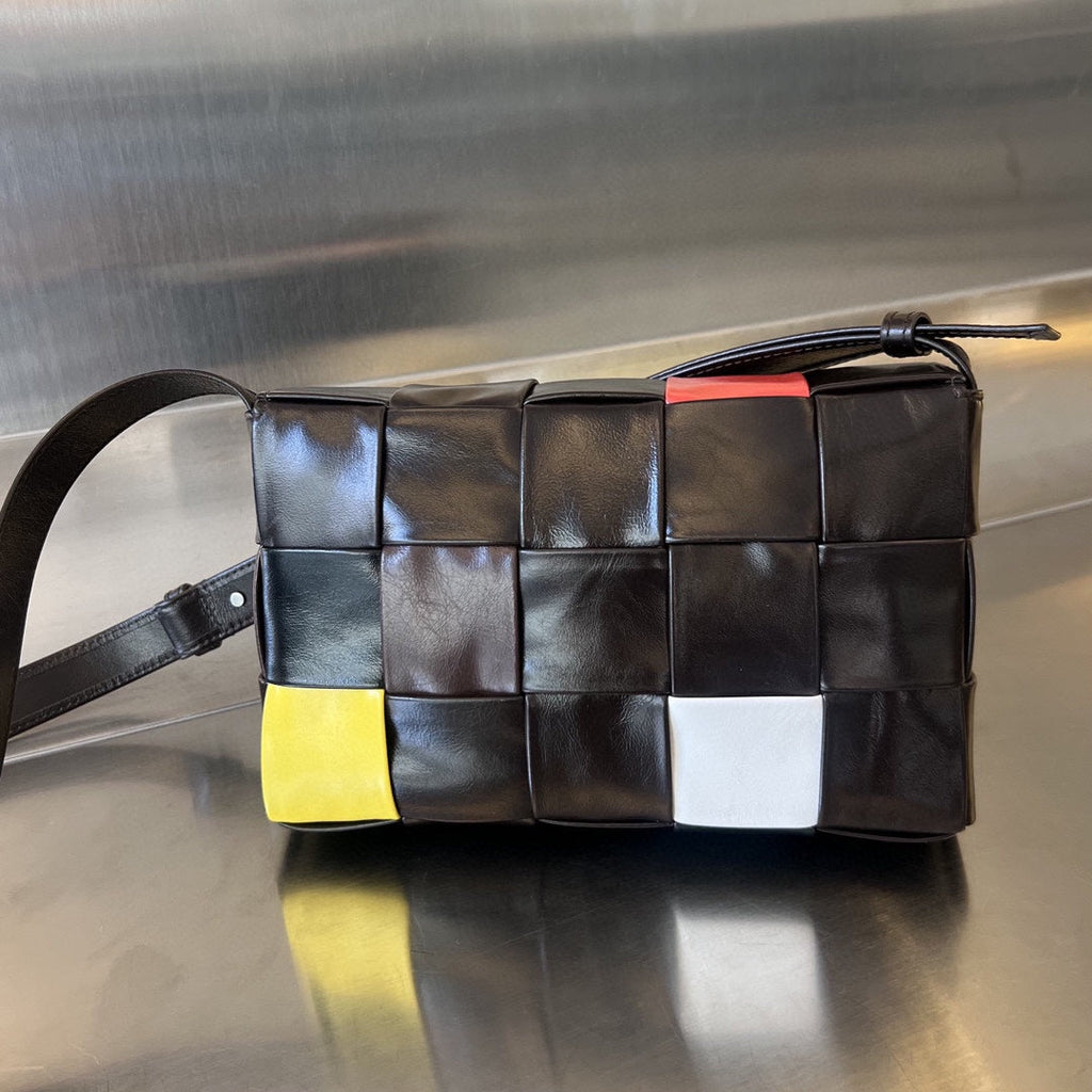 カラフルなカーフスキンのスモールカセット23