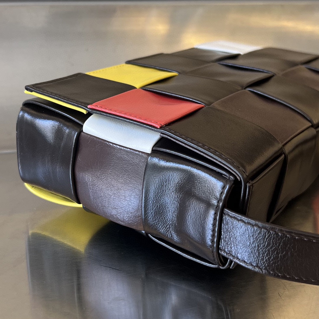 カラフルなカーフスキンのスモールカセット23