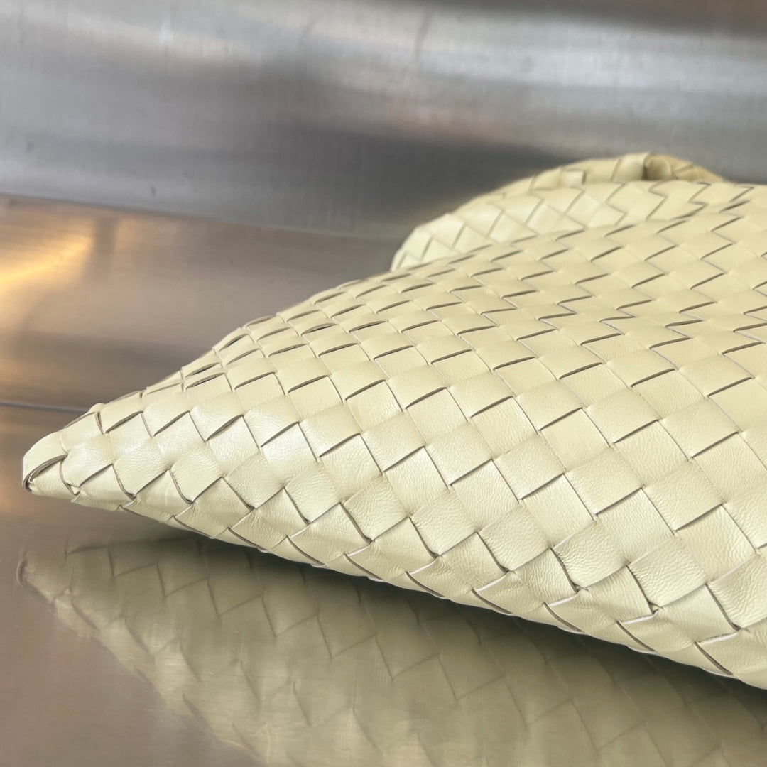 ダーククリームラムスキン製ラージホップ54