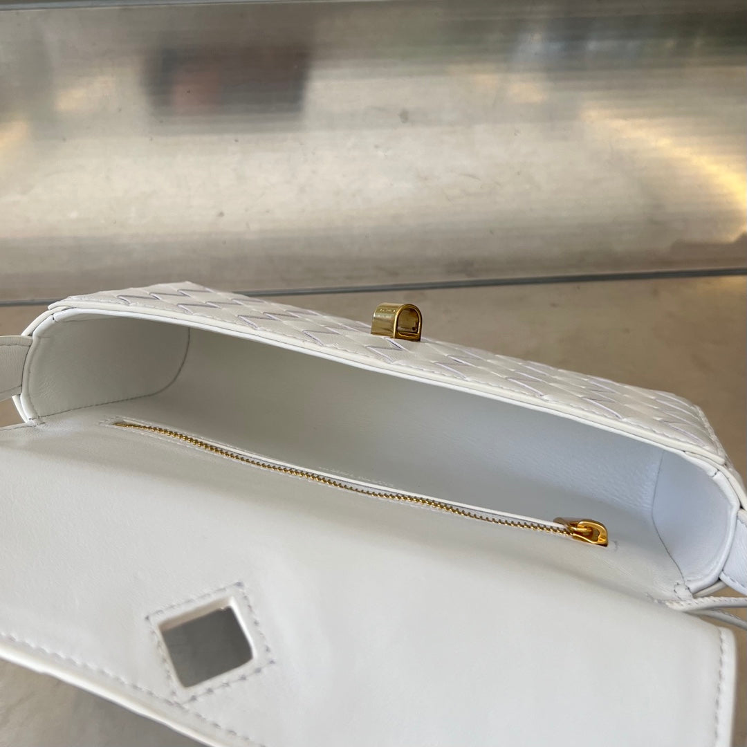 ANDIAMO 21 IN WHITE LAMBSKIN