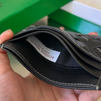 イントレチャート 10 クレジットカードケース（ブラック ラムスキン）