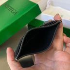 イントレチャート 10 クレジットカードケース（ブラック ラムスキン）