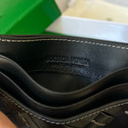 イントレチャート 10 クレジットカードケース（ブラック ラムスキン）