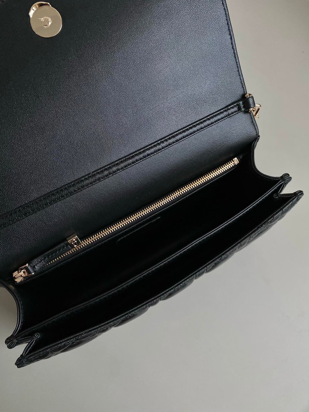 ミス レディ 24 ラージバッグ（ブラック ラムスキン）