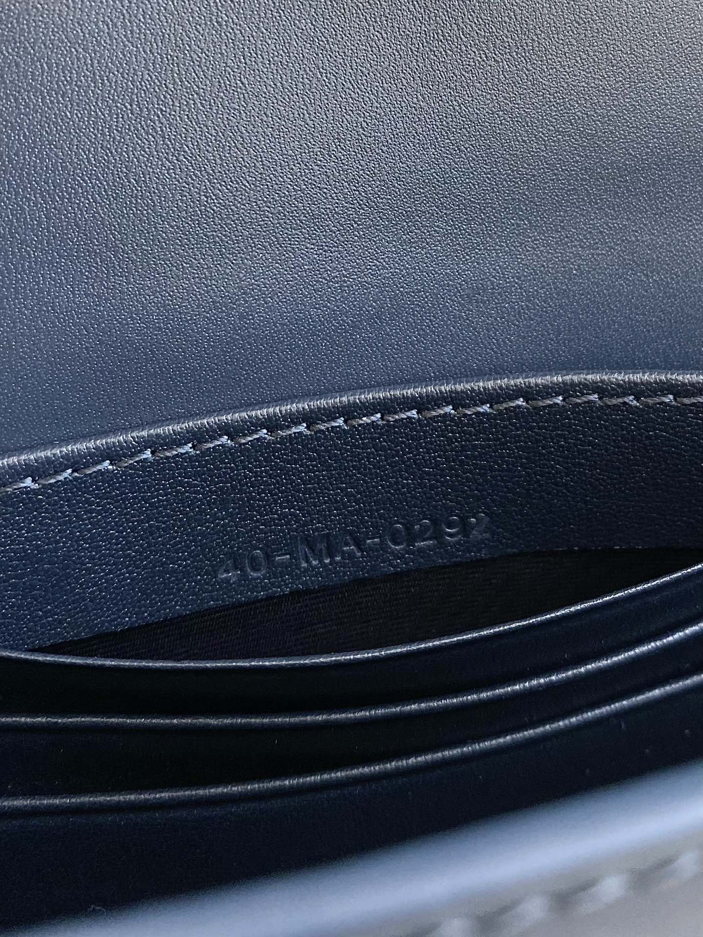 シグネチャー チェーンバッグ 21 ブルー オブリーク ジャカード