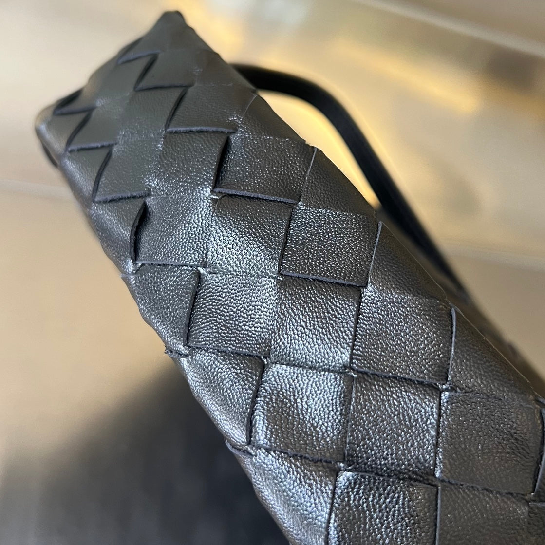 MINI HOP 25 IN BLACK CALFSKIN