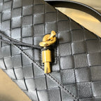 BV ロングクラッチ アンディアモ ハンドル付き 31cm ブラック カーフスキン Ghw