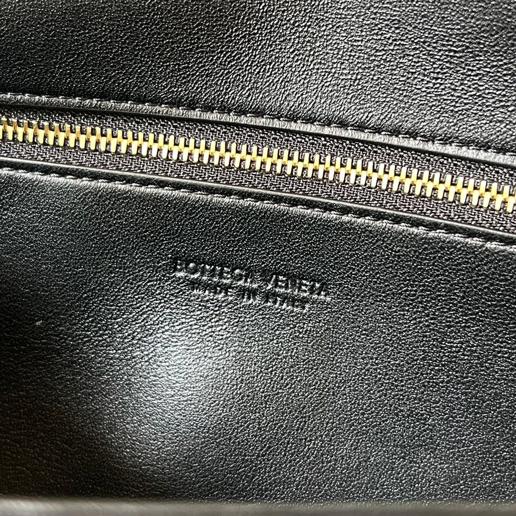 BV ロングクラッチ アンディアモ ハンドル付き 31cm ブラック カーフスキン Ghw