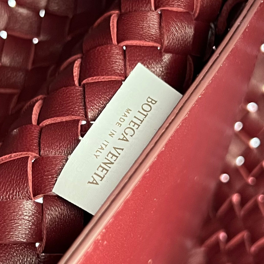 ラージ キャバット 51 バーガンディーレッドのラムスキン