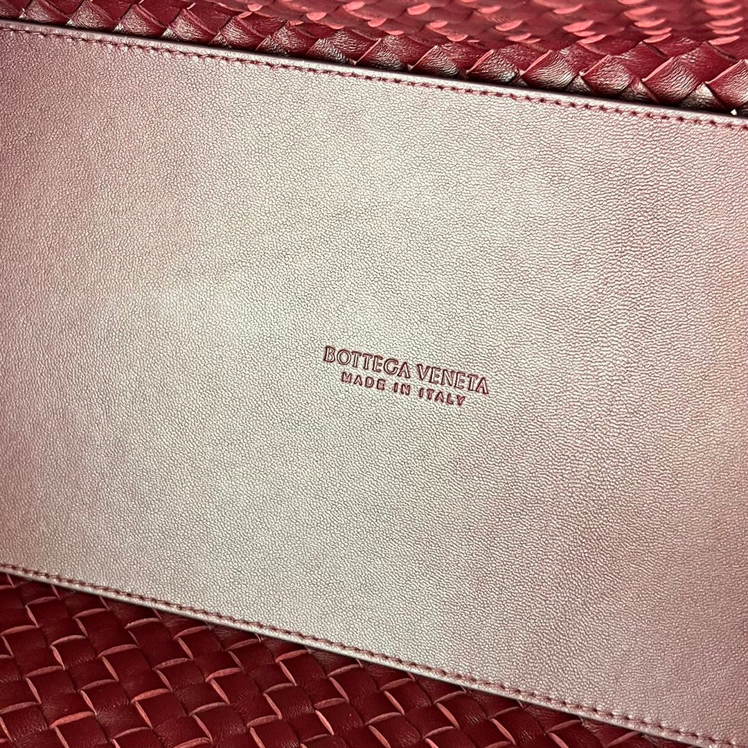 ラージ キャバット 51 バーガンディーレッドのラムスキン