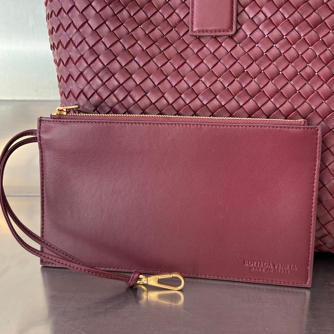 ラージ キャバット 51 バーガンディーレッドのラムスキン