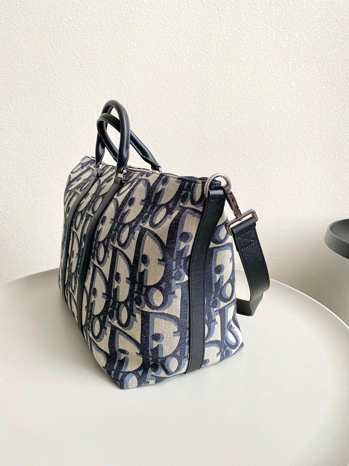 ウィークエンダー 40 ベージュ＆ブラック マキシ オブリーク ジャカード