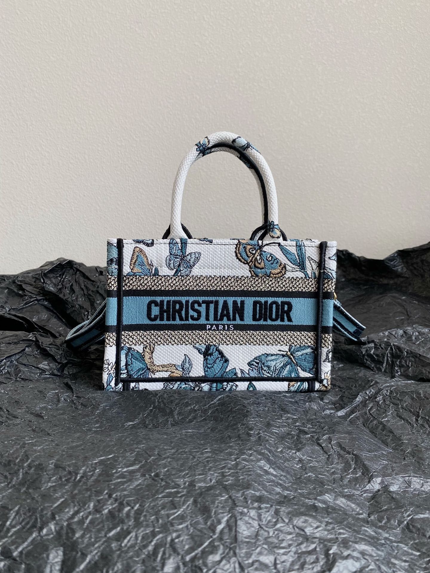 ミニブックトート21 バタフライパターン ブルーカーフスキン