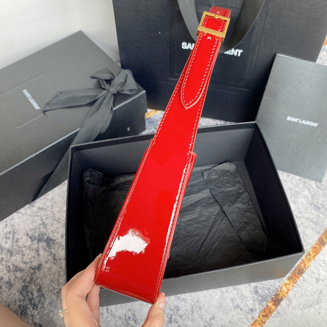 LE 5 À 7 バッグ 24インチ レッド グロッシーカーフスキン ゴールドハードウェア