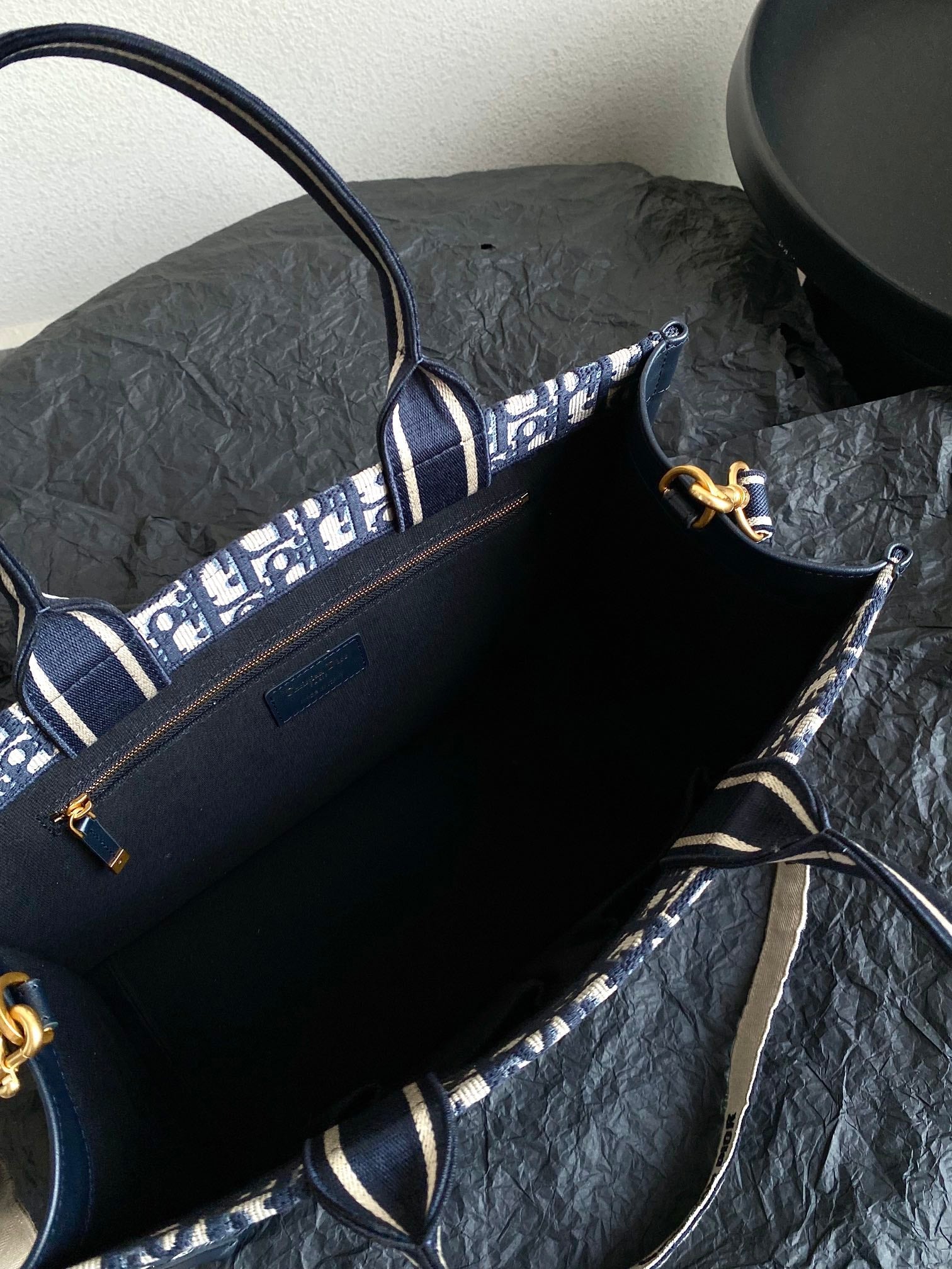 ミディアムブックトート 36 ブルー オブリーク エンブロイダリー