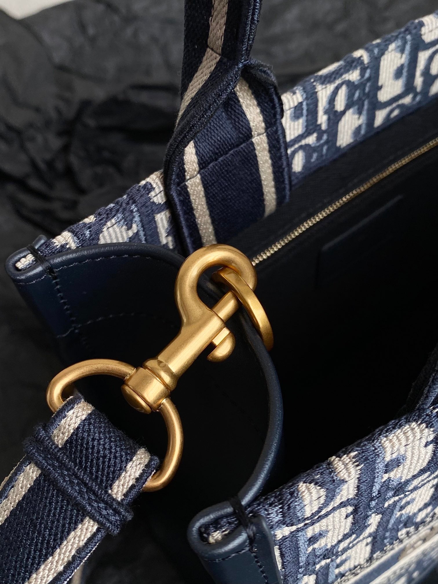 ミニブックトート 26 ブルー 斜め刺繍