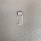 LE 5 À 7 スモール サプライ 23インチ ベージュ ラムスキン ゴールドバックル