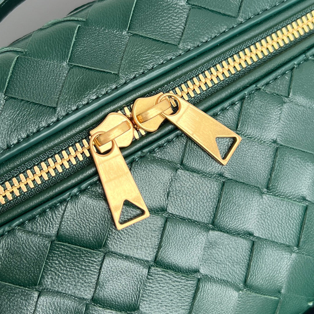 BANG BANG 22 ダークグリーンカーフスキン製バニティケース