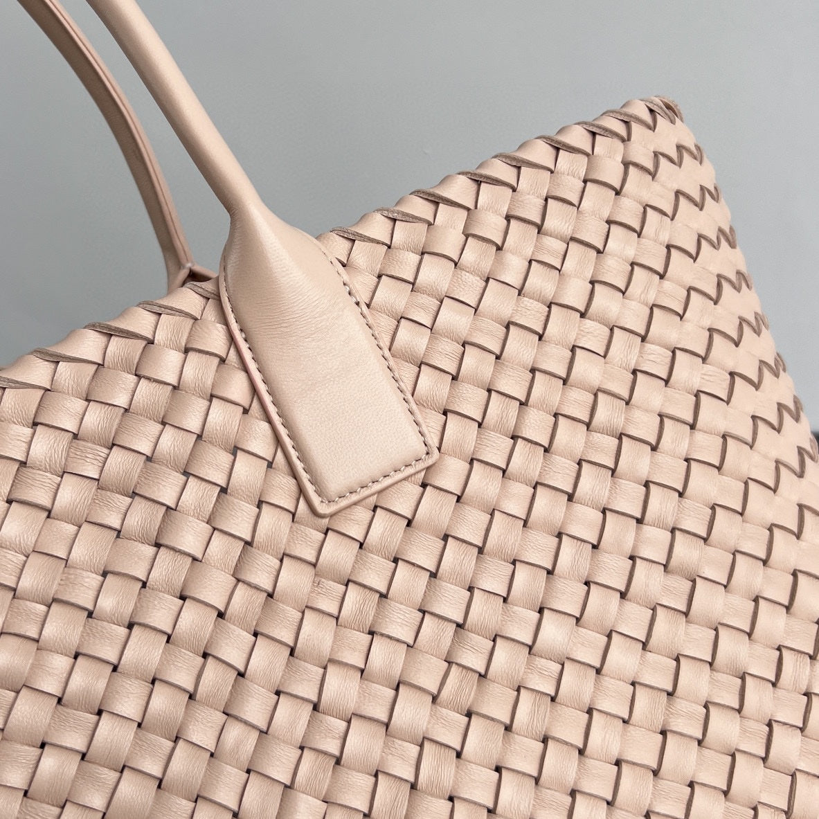 ラージ キャバット 51 アーモンドベージュ ラムスキン