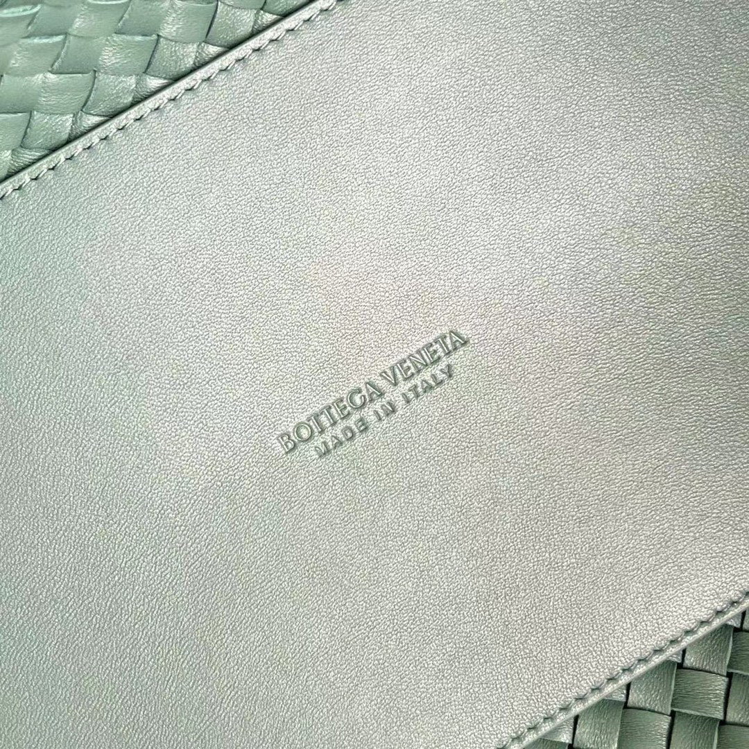 ラージ キャバット 51 ザナドゥ グレー ラムスキン