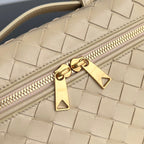 BANG BANG 22 ベージュクリームカーフスキン製バニティケース