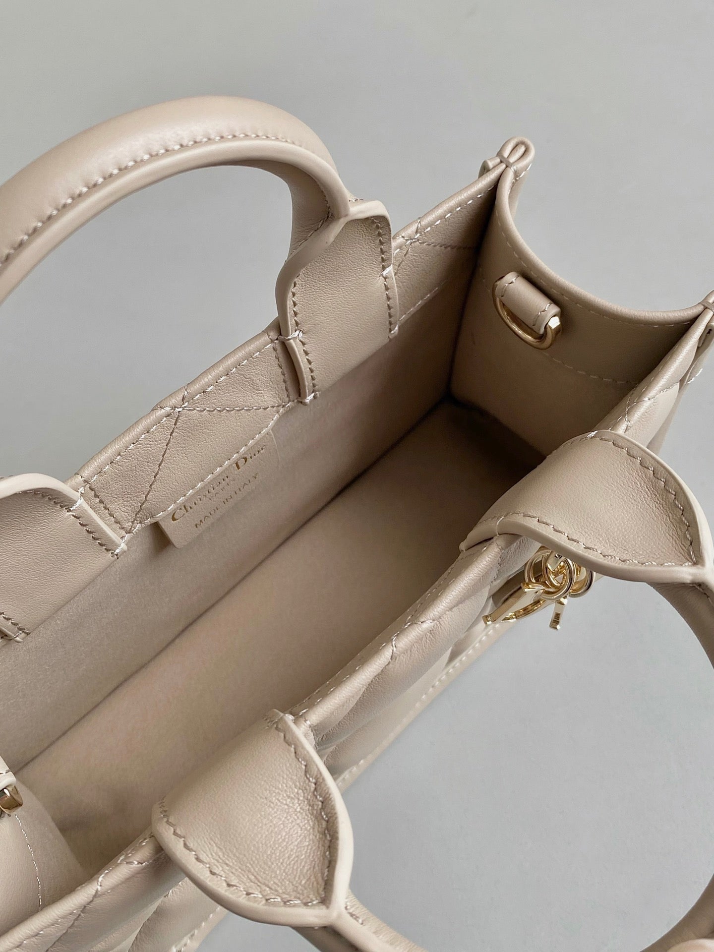 ミニブックトート 21 ベージュクリーム マクロカナージュ カーフスキン